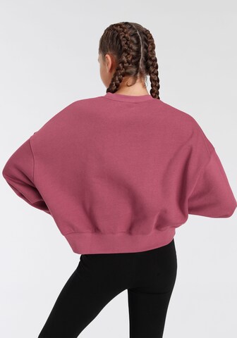 Nike Sportswear Sweatshirt in Roze