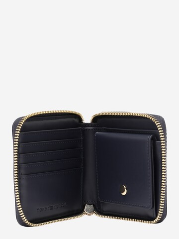 TOMMY HILFIGER Wallet in Blue