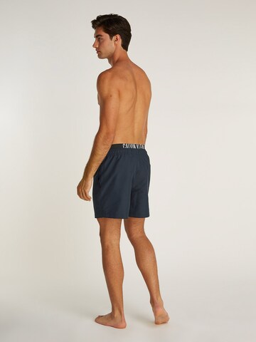 Calvin Klein Swimwear Badeshorts 'Intense Power' in Blau