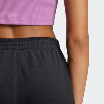 ADIDAS ORIGINALS Loosefit Παντελόνι 'Essentials' σε μαύρο