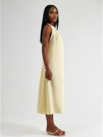 Busem Dress in Yellow
