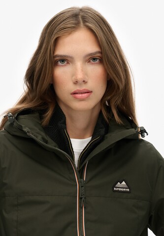 Veste mi-saison 'Essential' Superdry en vert