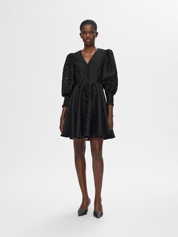 Robe-chemise 'PANDORA' SELECTED FEMME en noir