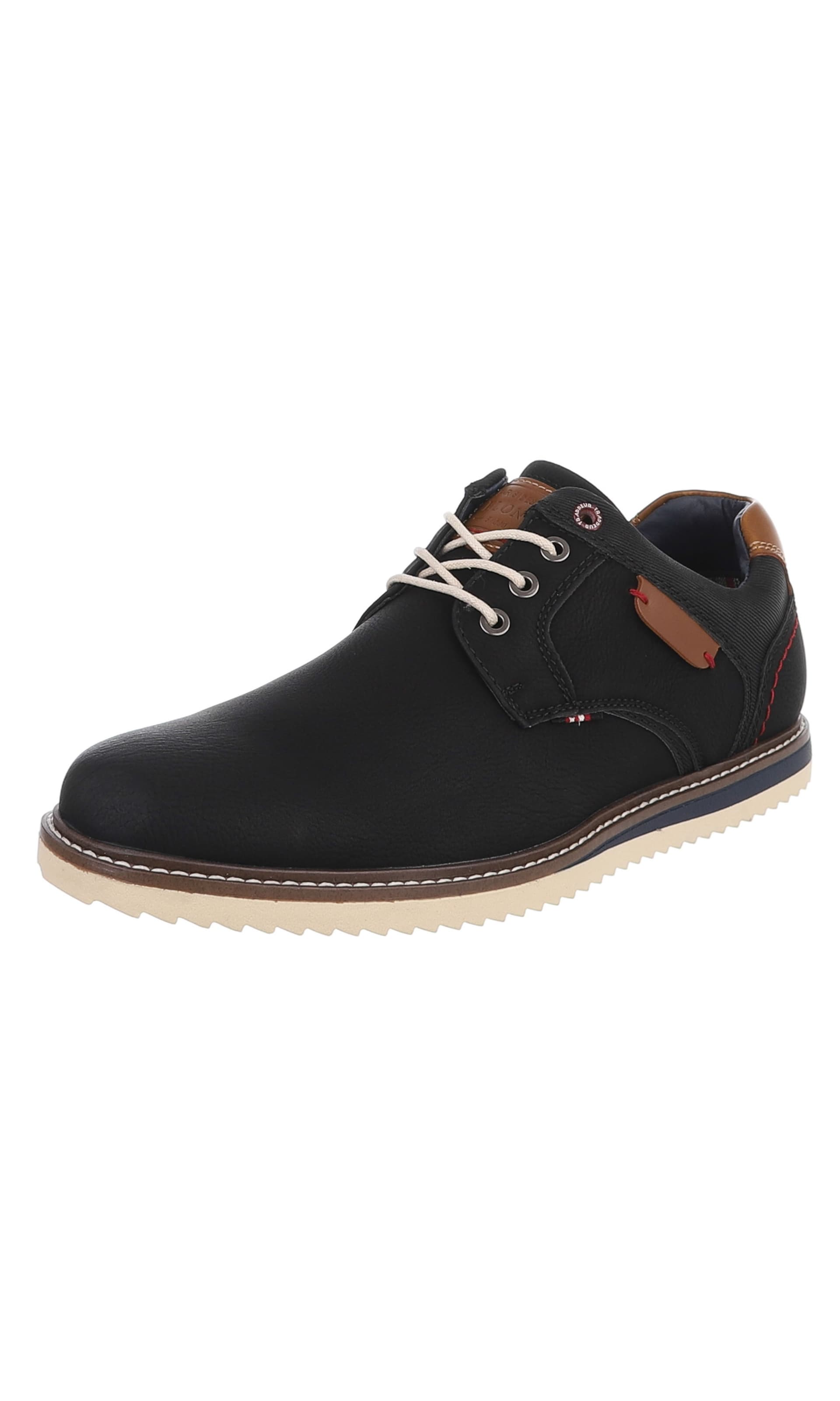 CoolWalk Lace-Up Shoes in Black: front