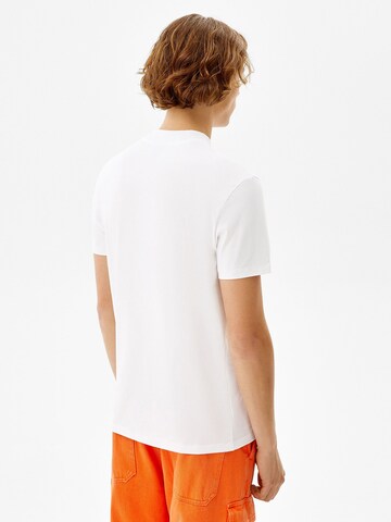 T-Shirt Bershka en blanc