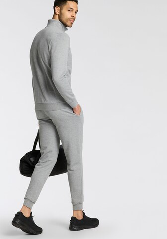PUMA - Ropa deportiva 'ESS' en gris