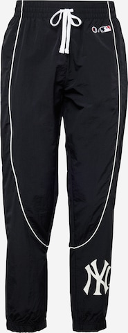 Champion Authentic Athletic Apparel Tapered Byxa i svart: framsida