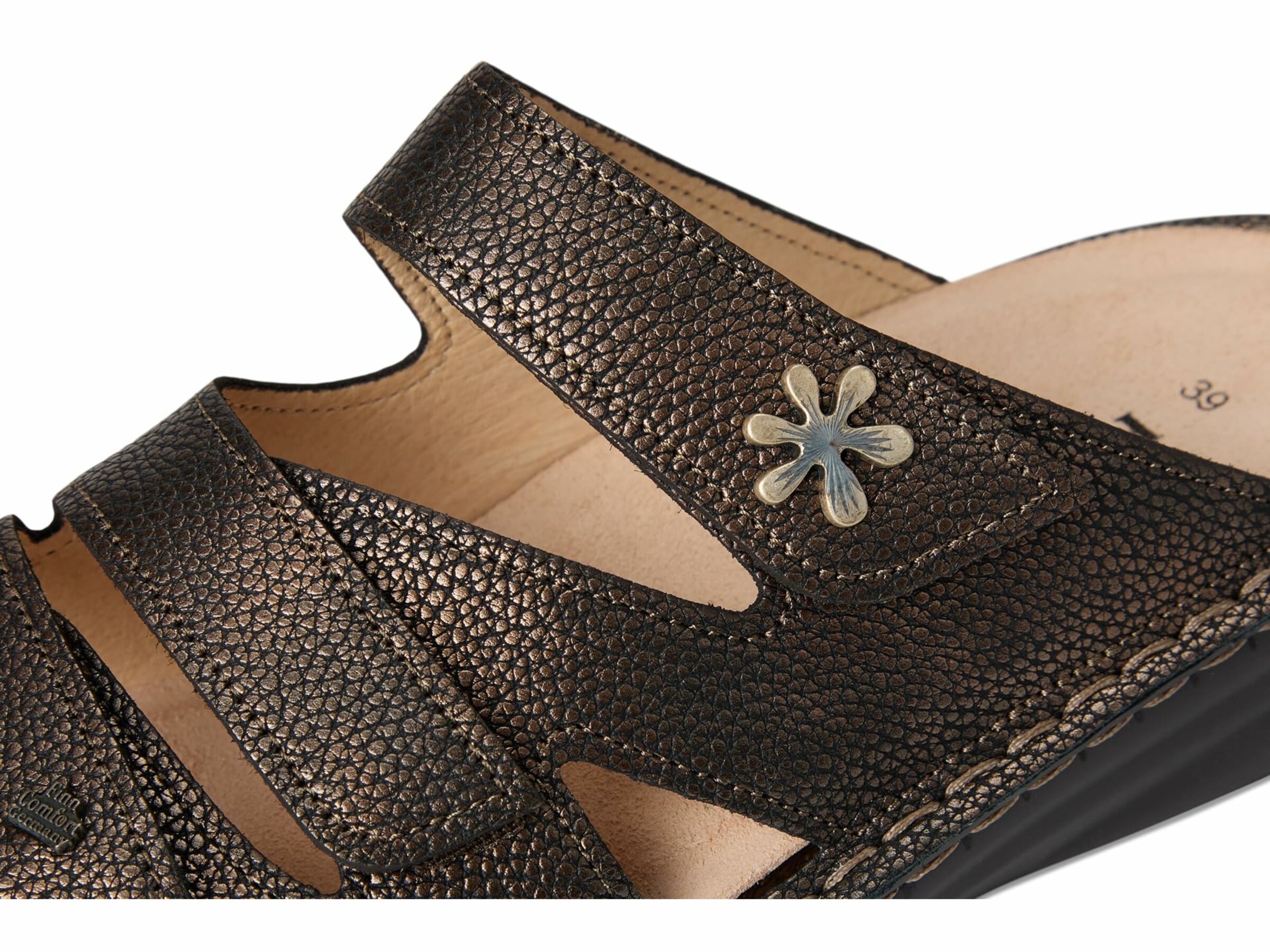 Finn Comfort Sandale in Braun