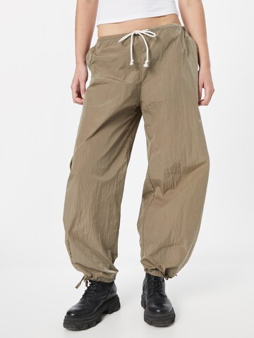 WEEKDAY Loose fit Trousers 'Alister' in Brown: front