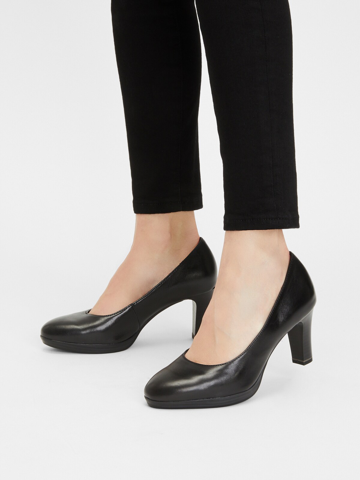 TAMARIS Pumps in schwarz