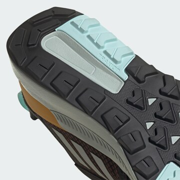 Chaussure basse 'Trailmaker' ADIDAS TERREX en noir