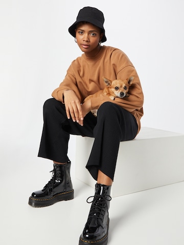 WEEKDAY Sweatshirt in Brown