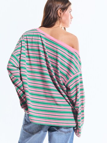 Bershka Shirt in Pink