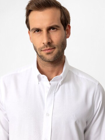 Coupe regular Chemise Dandalo en noir
