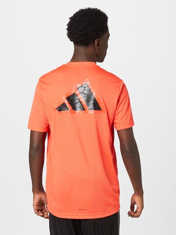 ADIDAS PERFORMANCE - Camisa funcionais 'Workout Base' em laranja