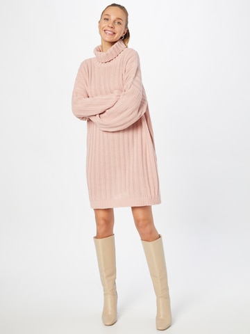 In The Style Gebreide jurk 'BILLIE FAIERS' in Roze