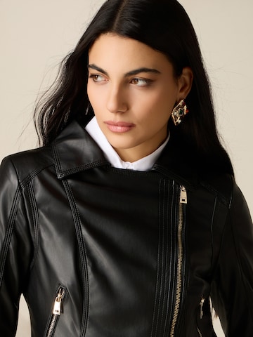 Giacca di mezza stagione di oltre in nero