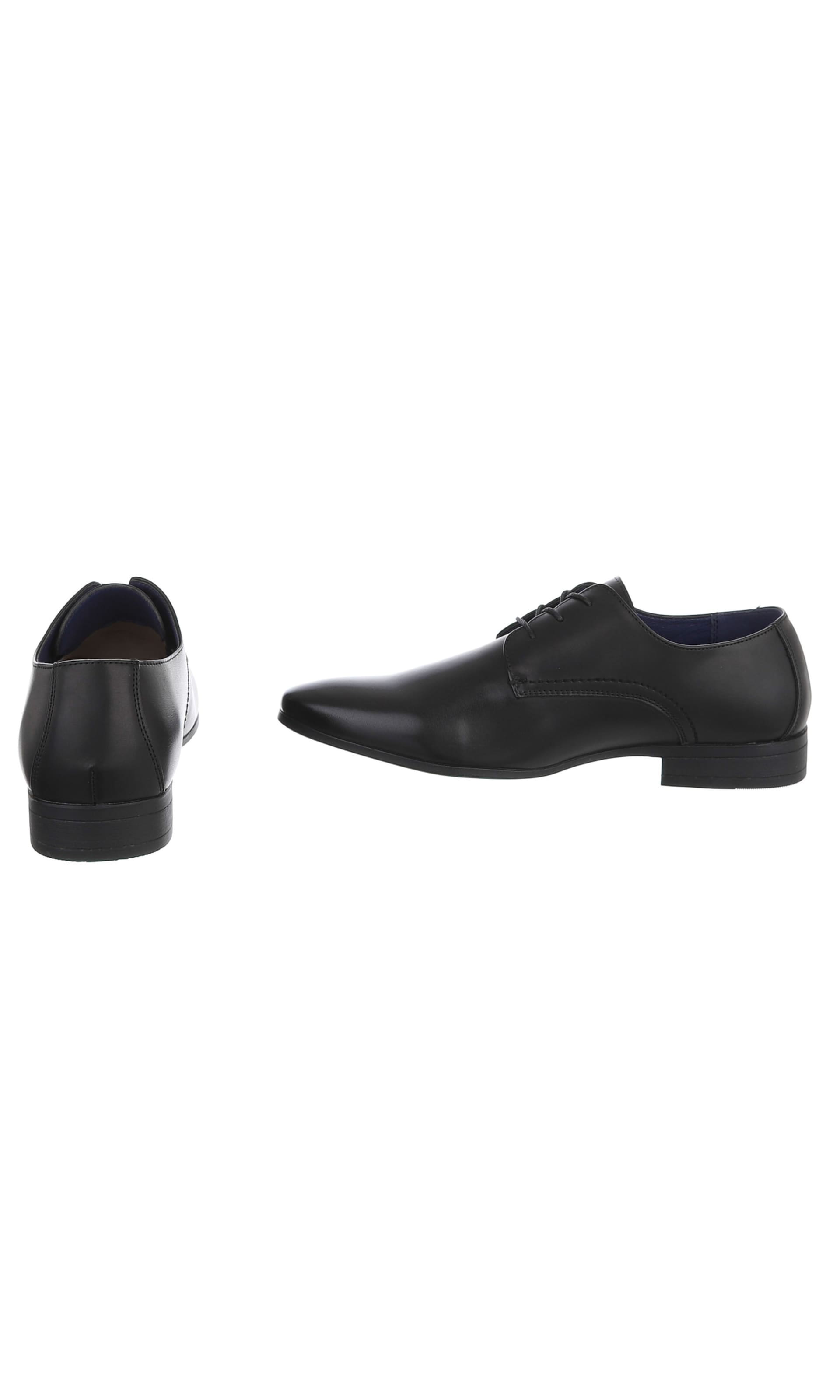 CoolWalk Schnürschuh in Schwarz