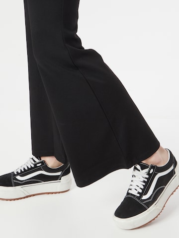 évasé Pantalon Monki en noir