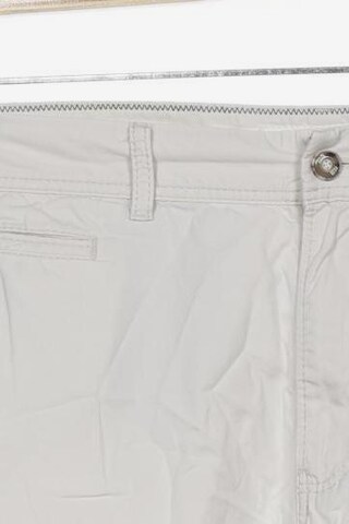 BRAX Shorts in 34 in White