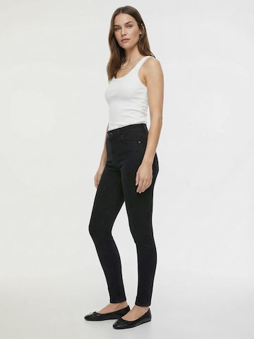 Everly Skinny Jeans in Grey