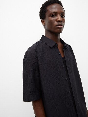 Pull&Bear Comfort fit Button Up Shirt in Black