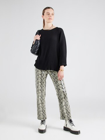 Sublevel Blouse in Black