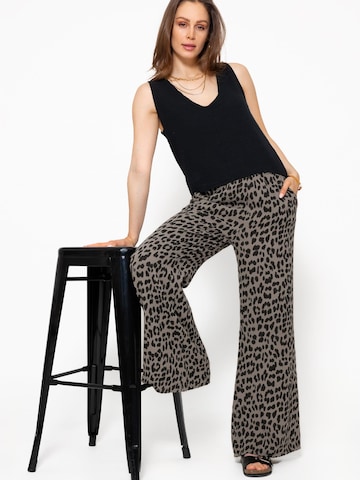 SASSYCLASSY Flared Hose‌‌‌‌‌ in Grau