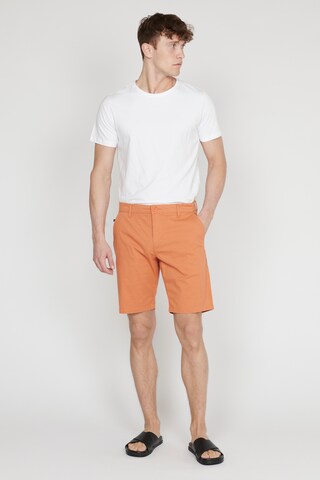 Matinique Regular Chino 'Thomas' in Oranje