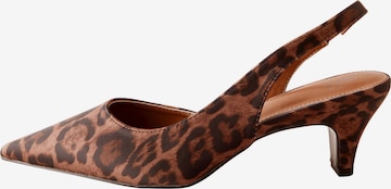 Pumps de la Next pe maro: față