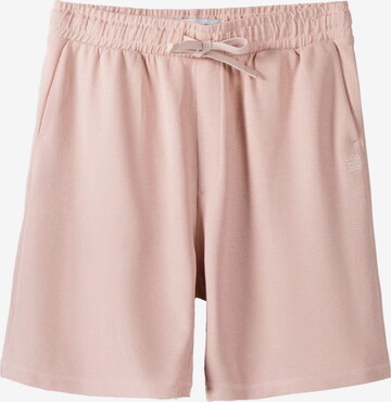 Bershka Loosefit Shorts in Pink: predná strana