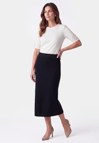 Usha - Falda en negro