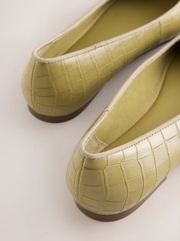 Ballerina con cinturino 'Forever Comfort' di Next in verde