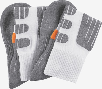 GO IN Athletic Socks in White