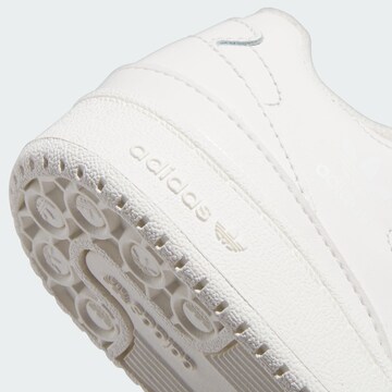 ADIDAS ORIGINALS - Zapatillas deportivas 'Forum' en blanco