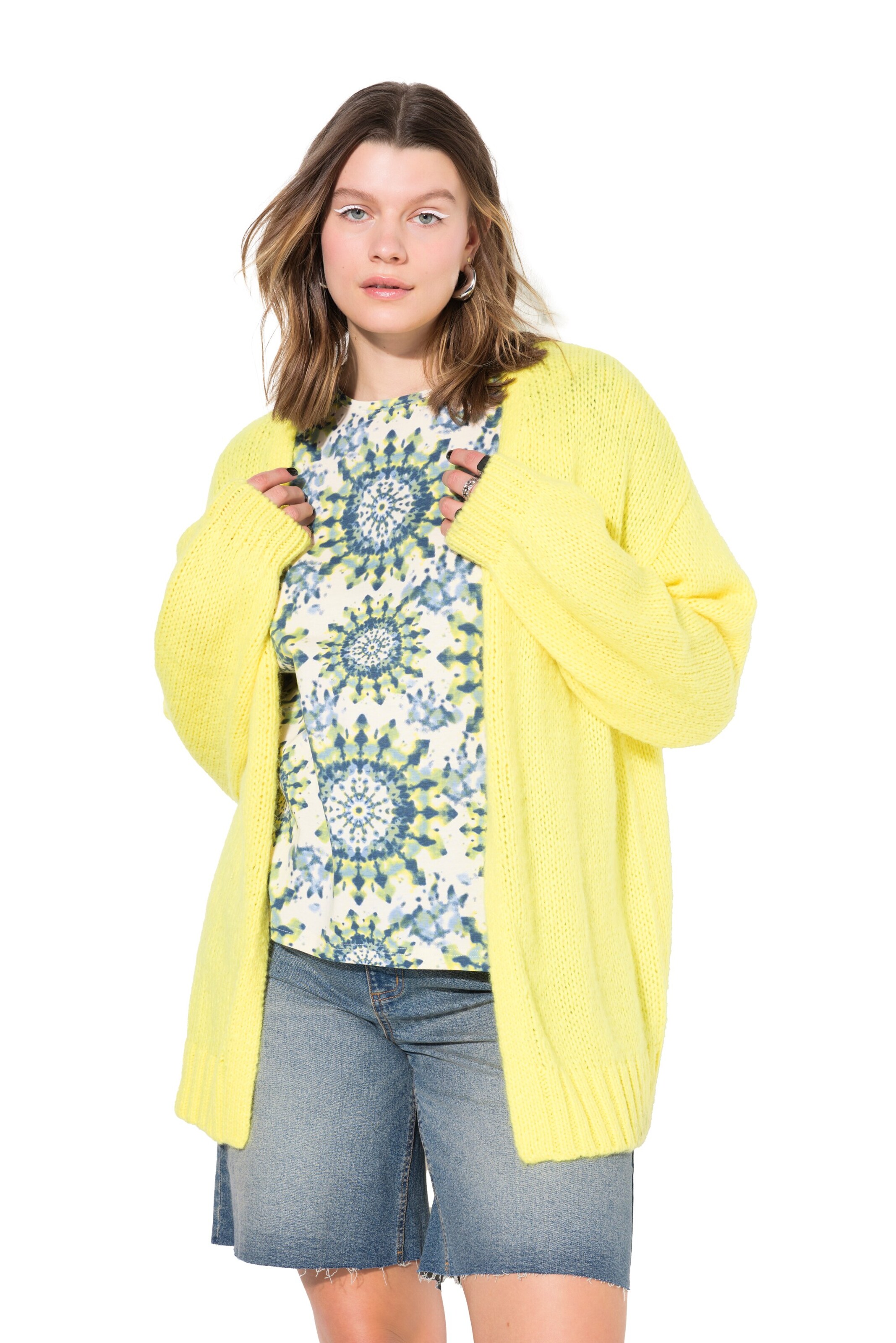 Studio Untold Strickjacke in Gelb: Vorderseite