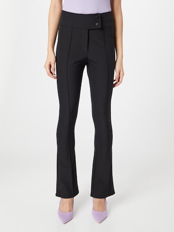 évasé Pantalon River Island en noir : devant