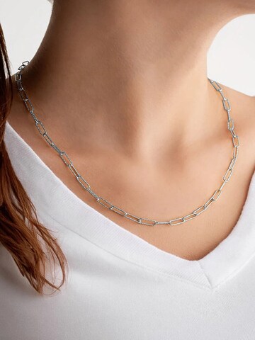 So Chic Necklace in Silver