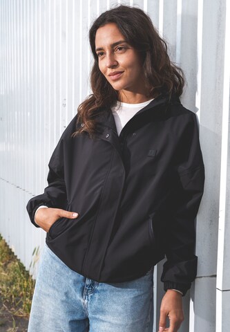 Veste outdoor 'Aubrey' Johnny Urban en noir : devant