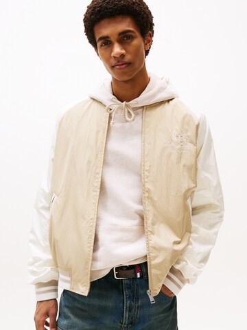 Giacca di mezza stagione di Tommy Jeans in verde: frontale