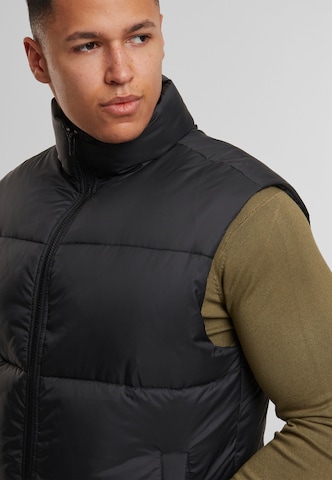Urban Classics Bodywarmer in Zwart