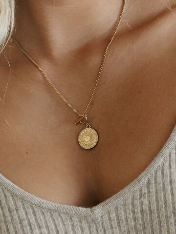 GOOD.designs Halskette 'Sonne', 18-mm Sun-Coin Anhänger in Gold: Vorderseite