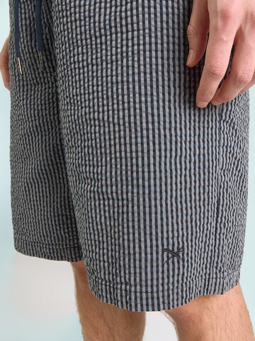 Iriedaily Ohlapna forma Hlače 'Seekah' | črna barva