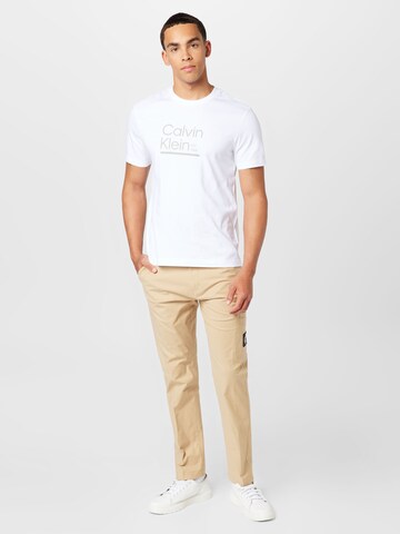 Calvin Klein Jeans regular Παντελόνι τσίνο σε μπεζ