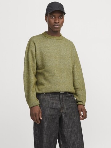 JACK & JONES Sweater in Green: front