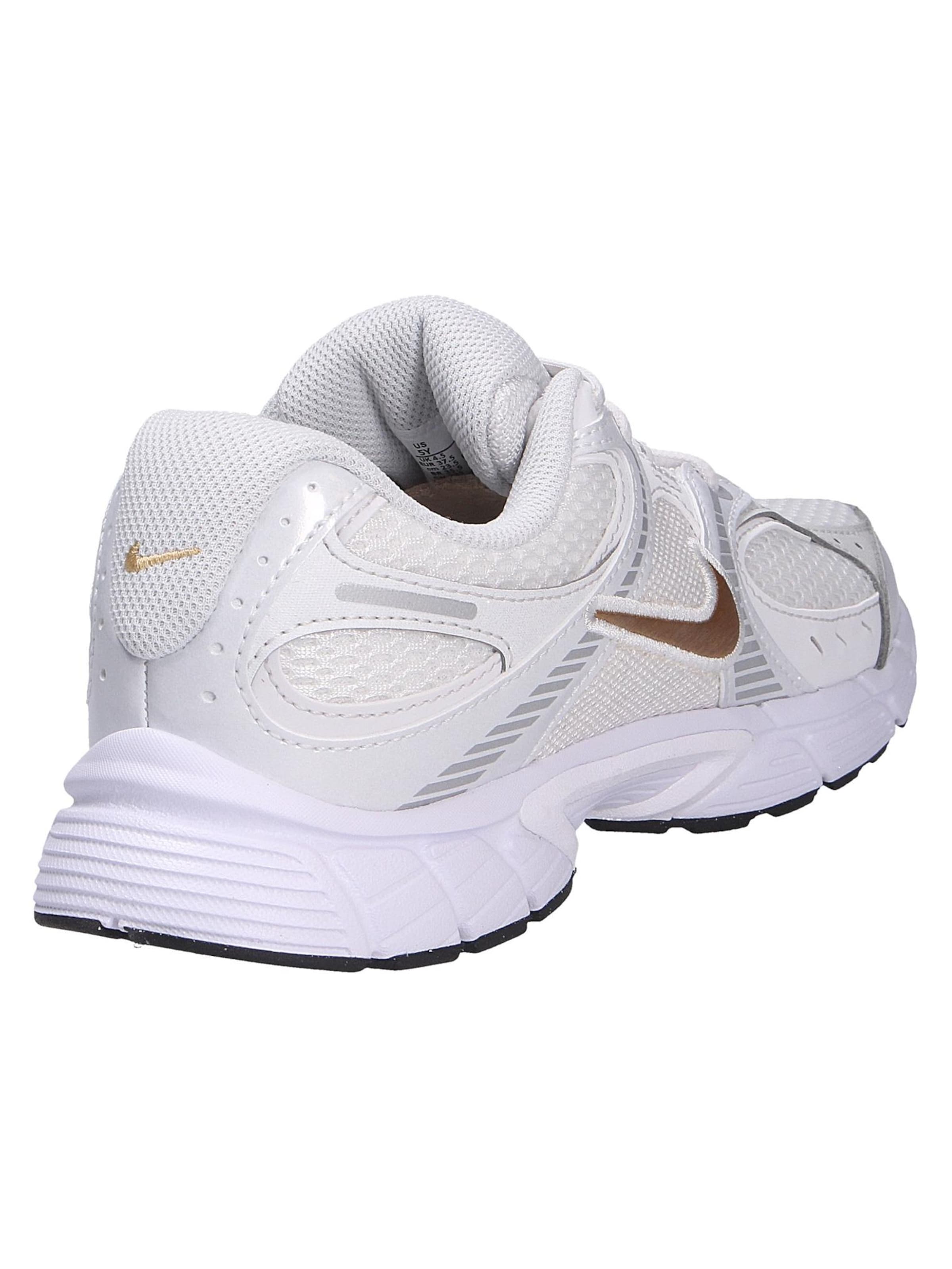 NIKE Sneaker 'V5 RNR'‌‌‌‌‌‌‌‌ in Weiß