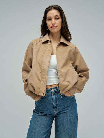 Salsa Jeans Tussenjas in Bruin: voorkant