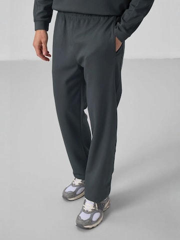 Tommy Life Sweat suit in Grey