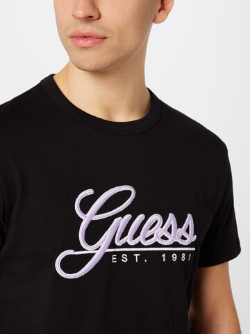 GUESS T-Shirt in Schwarz