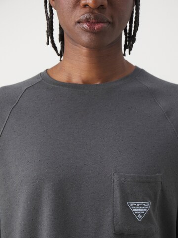 Tricou funcțional de la COLUMBIA pe negru